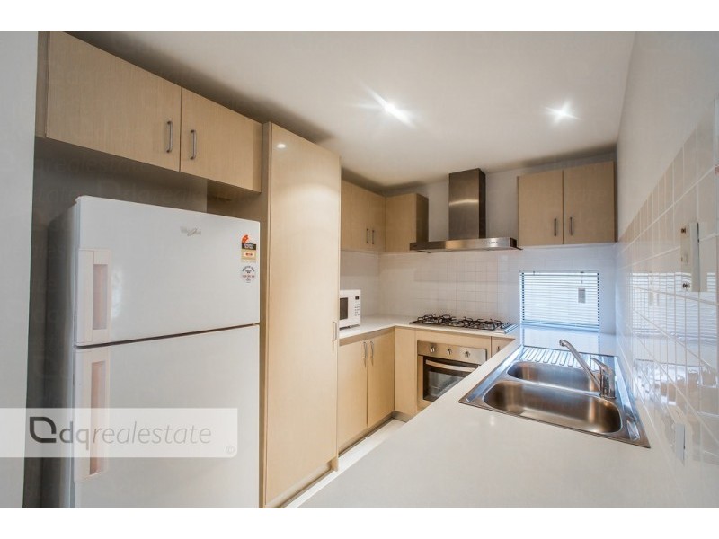 11 Hoypoy Gardens, Darch WA 6065