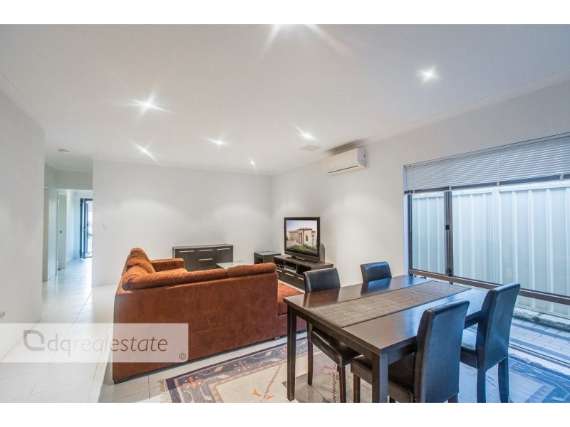 11 Hoypoy Gardens, Darch WA 6065