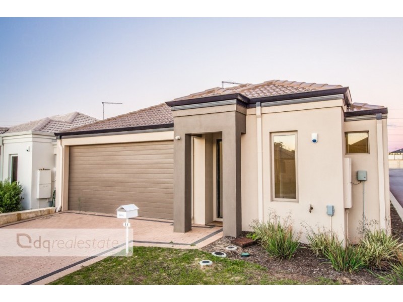 11 Hoypoy Gardens, Darch WA 6065