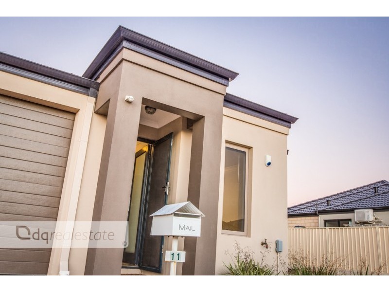 11 Hoypoy Gardens, Darch WA 6065
