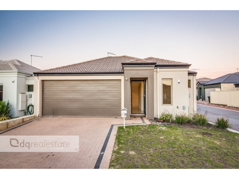 11 Hoypoy Gardens, Darch WA 6065