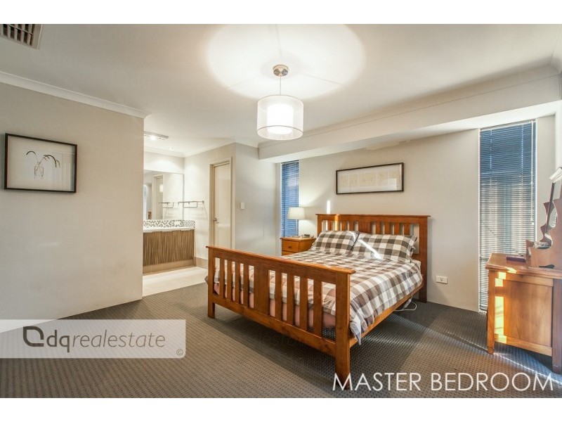 19 Goshawk Street, Tapping WA 6065