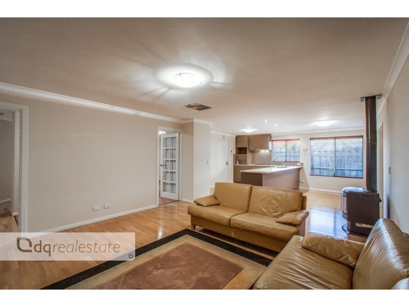 6 Pineview Place, Landsdale WA 6065