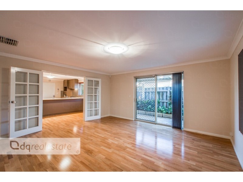 6 Pineview Place, Landsdale WA 6065