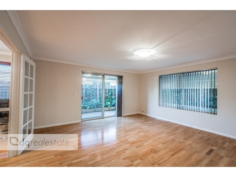 6 Pineview Place, Landsdale WA 6065