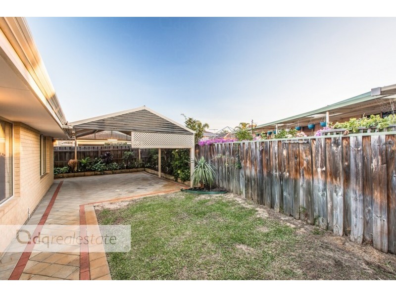 6 Pineview Place, Landsdale WA 6065