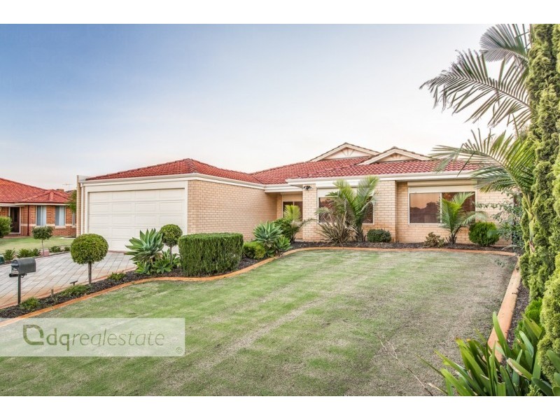 6 Pineview Place, Landsdale WA 6065