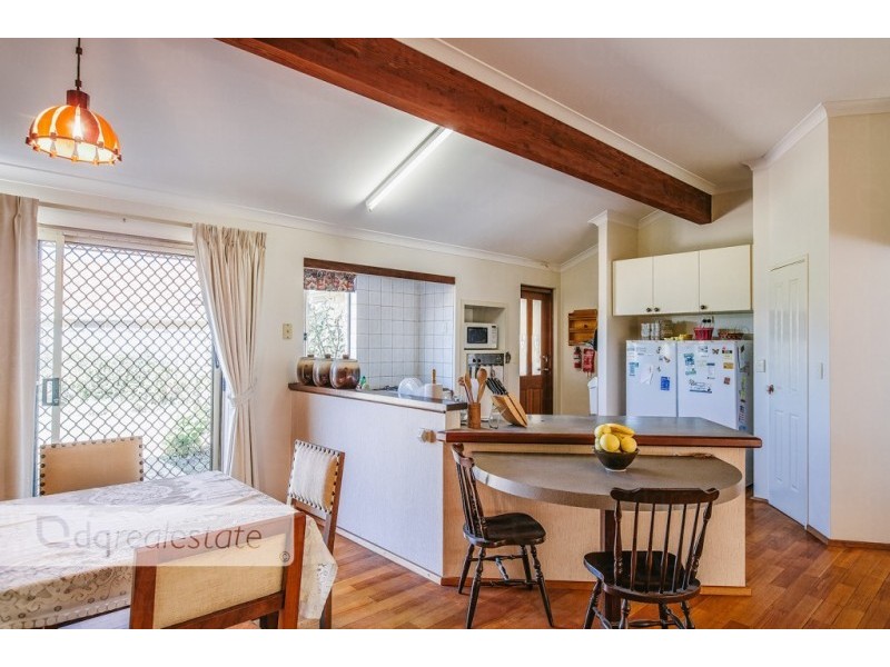 27 Laurelston Heights, Woodvale WA 6026