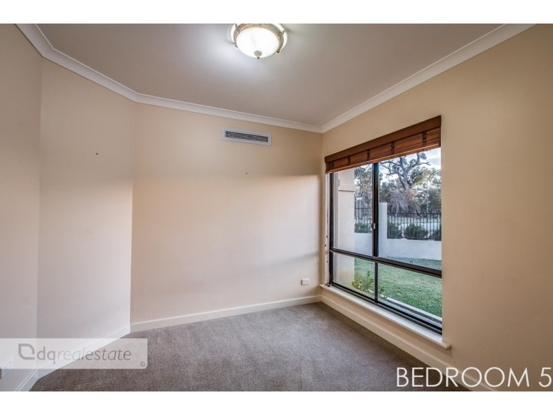 2 Dainfern Loop, Madeley WA 6065
