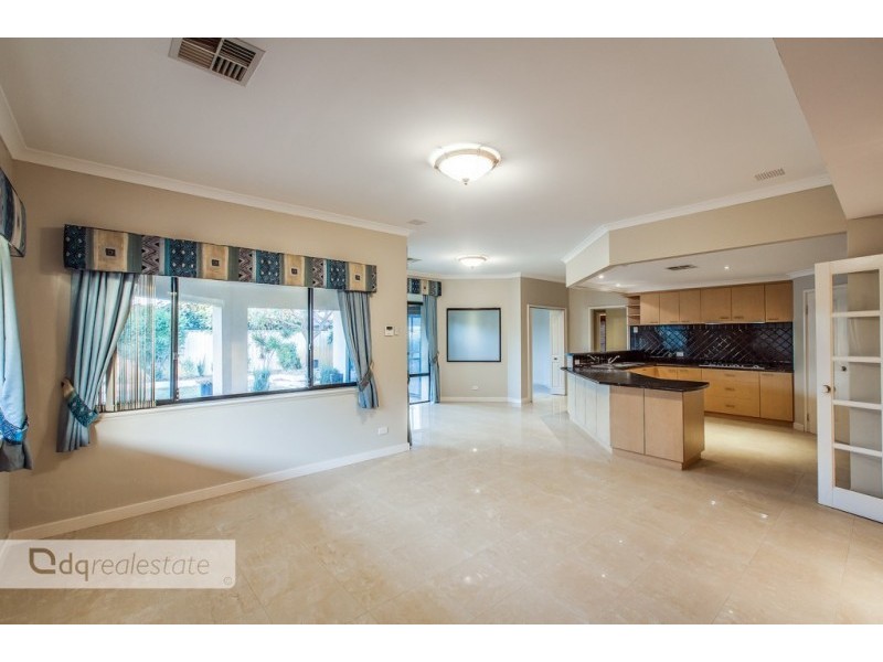 2 Dainfern Loop, Madeley WA 6065