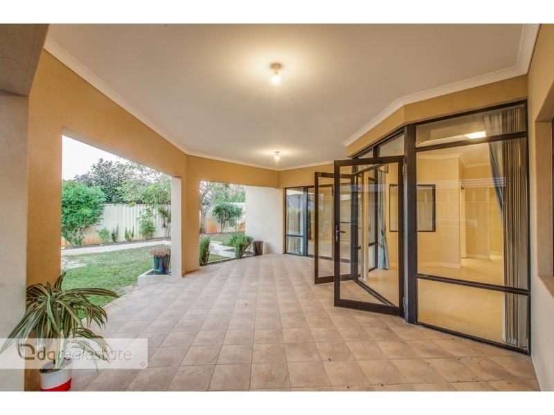 2 Dainfern Loop, Madeley WA 6065