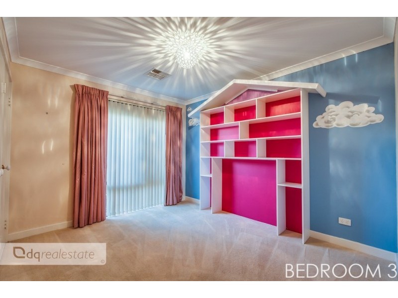 2 Dainfern Loop, Madeley WA 6065