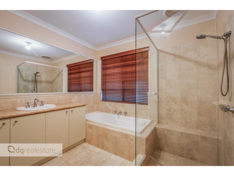 2 Dainfern Loop, Madeley WA 6065