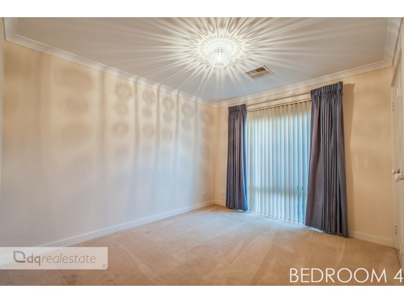 2 Dainfern Loop, Madeley WA 6065