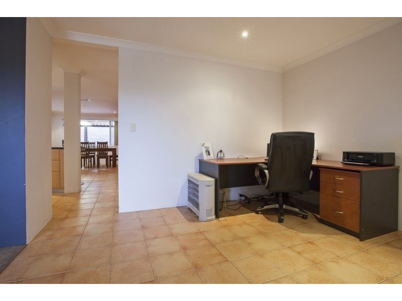 11 Strathcona Rise, Bibra Lake WA 6163