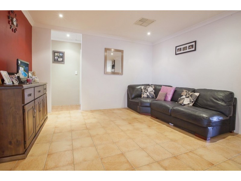 11 Strathcona Rise, Bibra Lake WA 6163