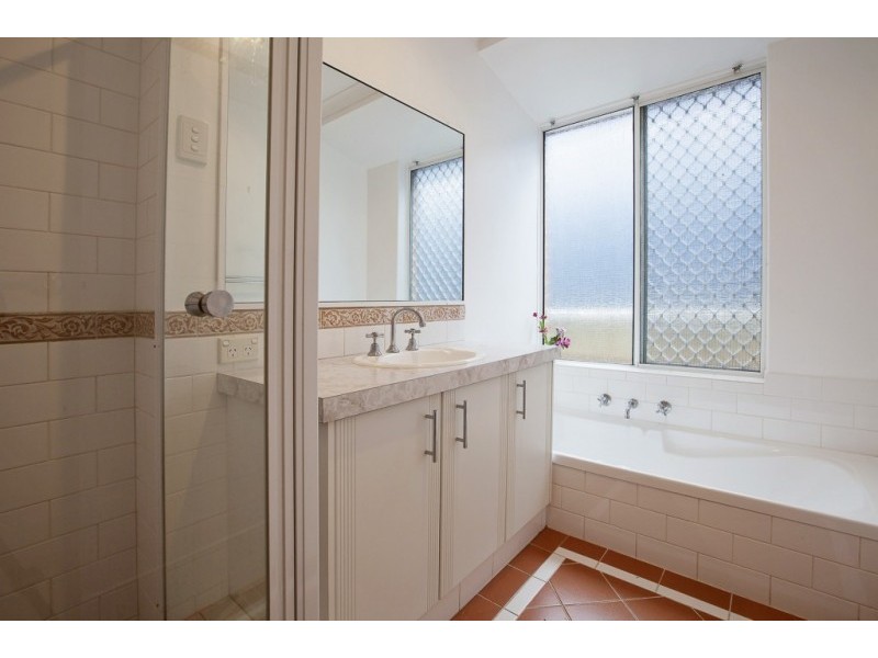 11 Strathcona Rise, Bibra Lake WA 6163