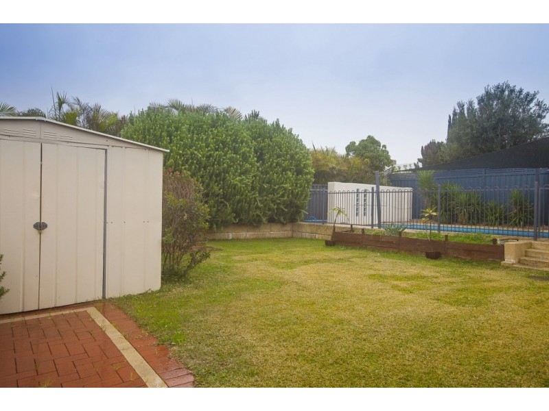 11 Strathcona Rise, Bibra Lake WA 6163