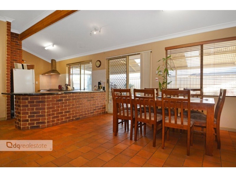 2 Acheson Crescent, Woodvale WA 6026