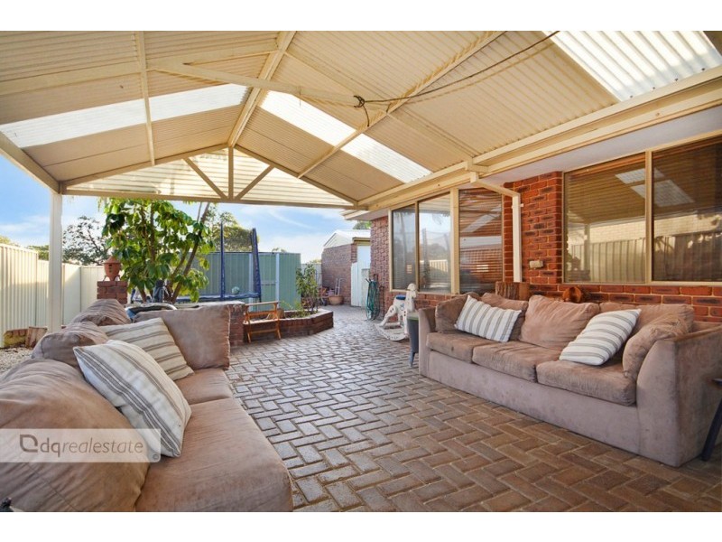 2 Acheson Crescent, Woodvale WA 6026