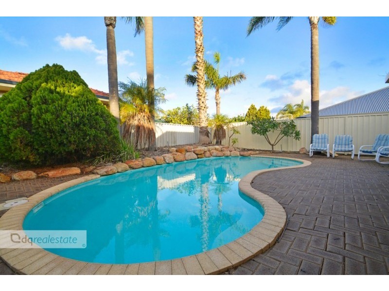 2 Acheson Crescent, Woodvale WA 6026