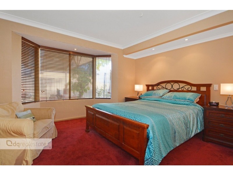 2 Acheson Crescent, Woodvale WA 6026