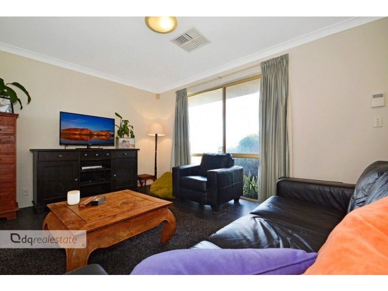 2 Neptune Gardens, Beldon WA 6027