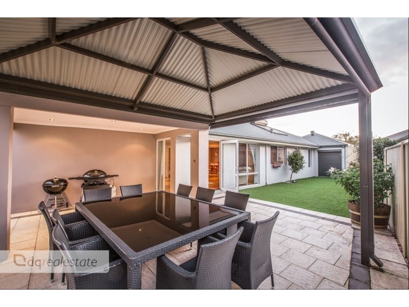 18 Alvarez Parkway, Tapping WA 6065