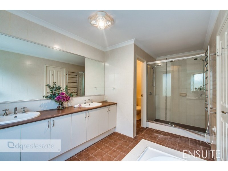 10 Haddon Terrace, Madeley WA 6065