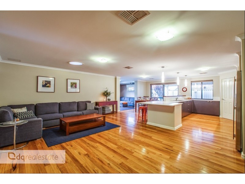 10 Haddon Terrace, Madeley WA 6065