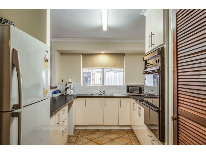 10 The Crest, Woodvale WA 6026