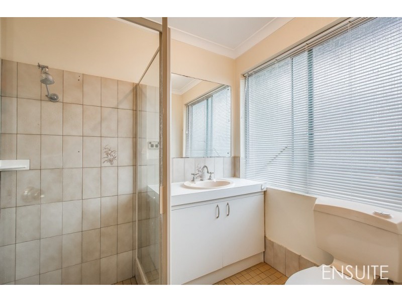 10 The Crest, Woodvale WA 6026