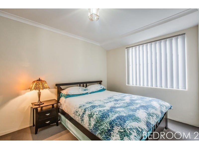 10 The Crest, Woodvale WA 6026