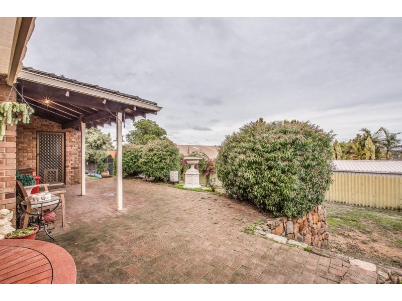 10 The Crest, Woodvale WA 6026