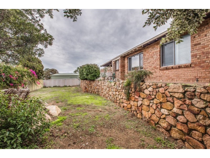 10 The Crest, Woodvale WA 6026