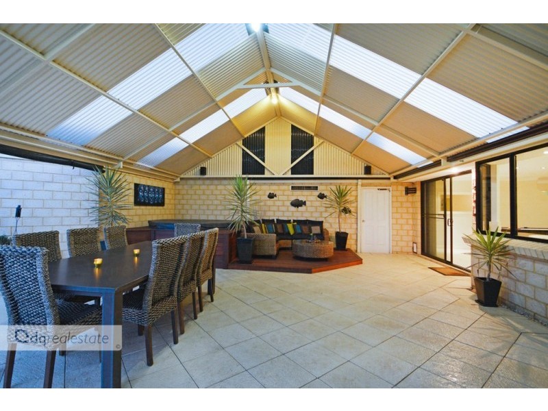 8 Donvale Court, Landsdale WA 6065