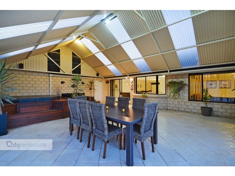 8 Donvale Court, Landsdale WA 6065