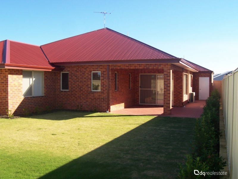 27 Condro Bend, Sinagra WA 6065