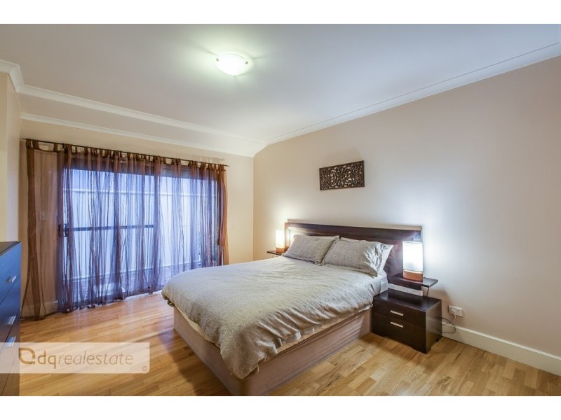 8 Archimedes Crescent, Tapping WA 6065