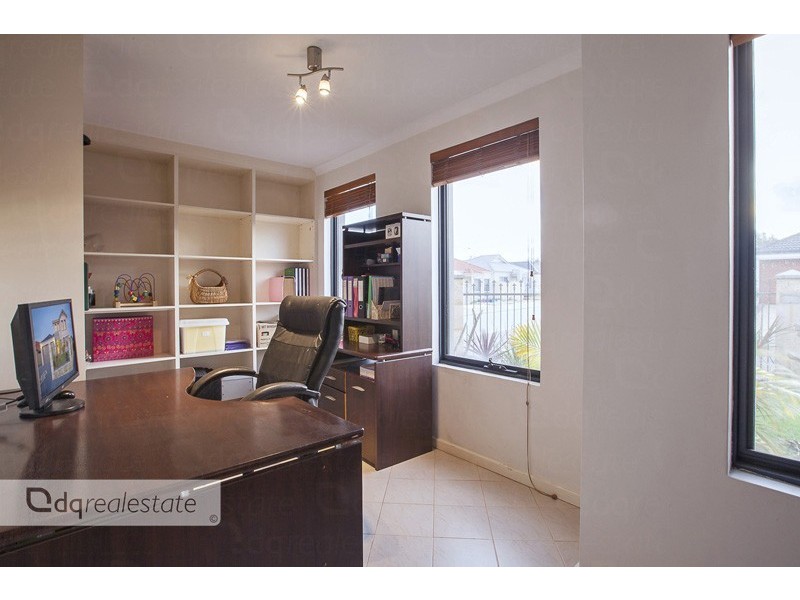 17 Dalkey Way, Darch WA 6065