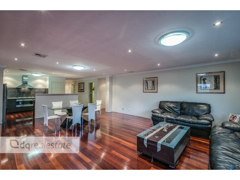 22 Crosthwaite Circle, Tapping WA 6065