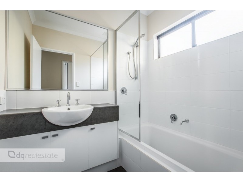 B/34 Kemp Street, Pearsall WA 6065