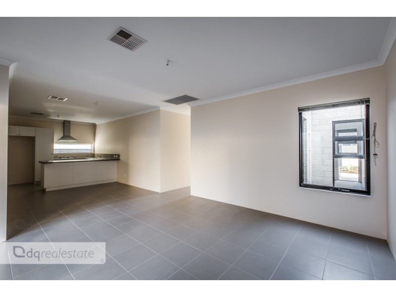 C/34 Kemp Street, Pearsall WA 6065