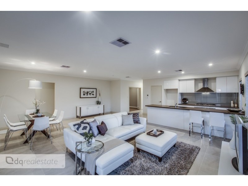 6 Marginson Drive, Landsdale WA 6065