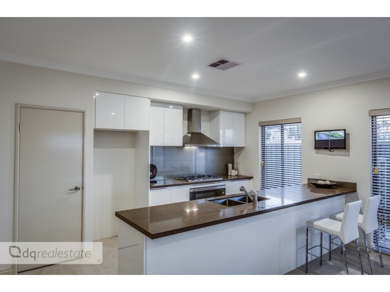 6 Marginson Drive, Landsdale WA 6065