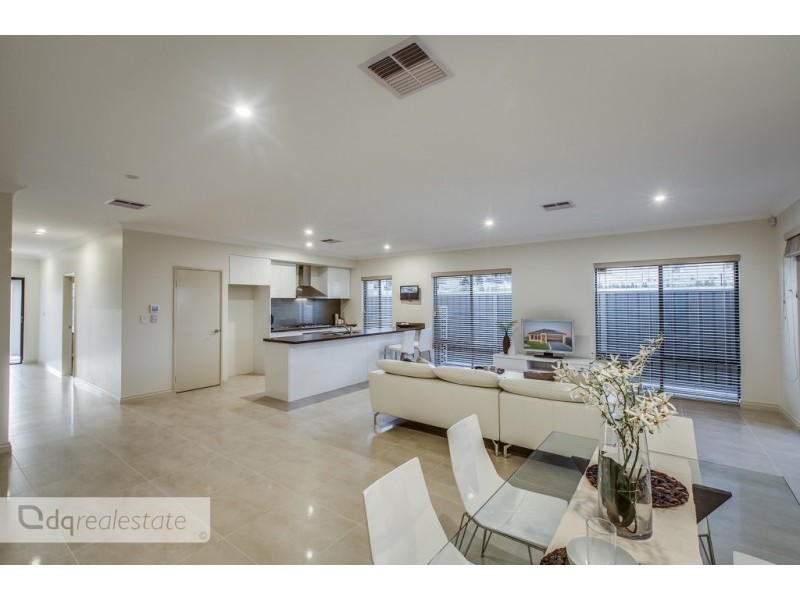 6 Marginson Drive, Landsdale WA 6065