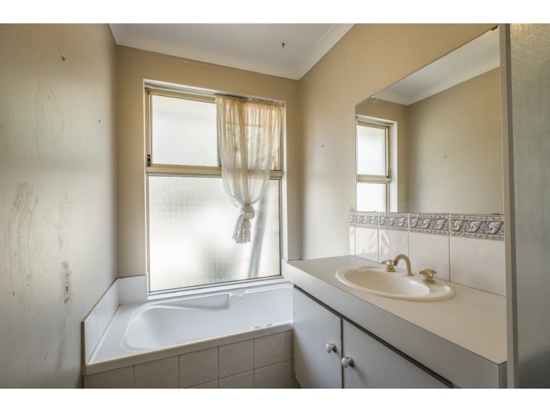 15 Abraham Court, Wanneroo WA 6065