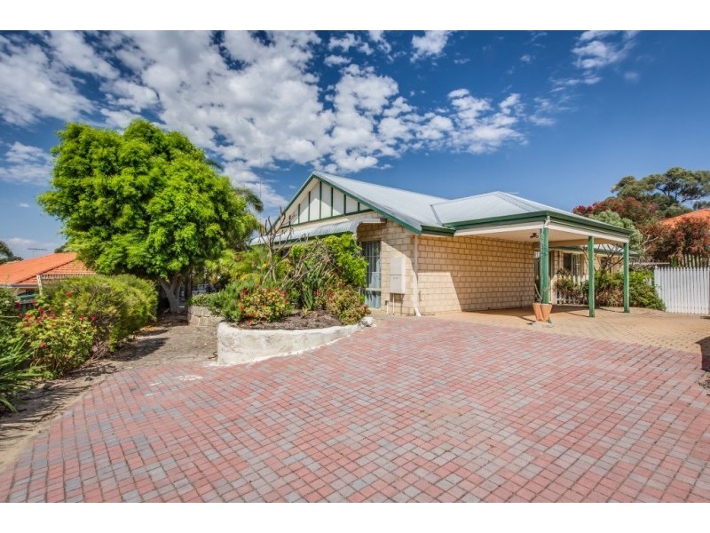 15 Abraham Court, Wanneroo WA 6065