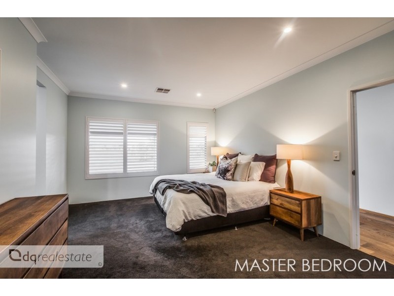 17 Dumbarton Way, Landsdale WA 6065