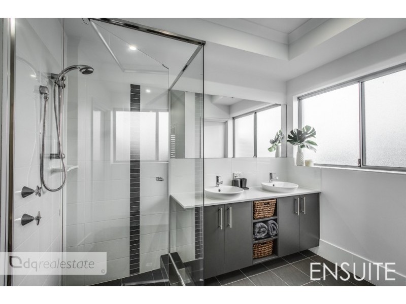 17 Dumbarton Way, Landsdale WA 6065